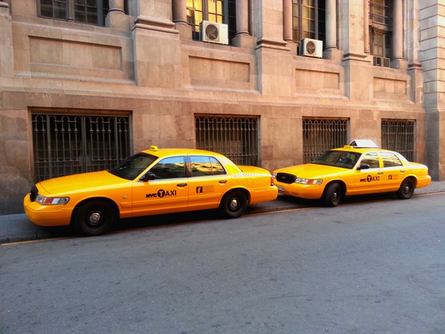 alquiler taxi NYC new york city nueva york barcelona españa catalunya cataluña anuncio spot rodaje pelicula rent tyreaction jordi nebot yellow cab bodas ford crown victoria eeuu usa
