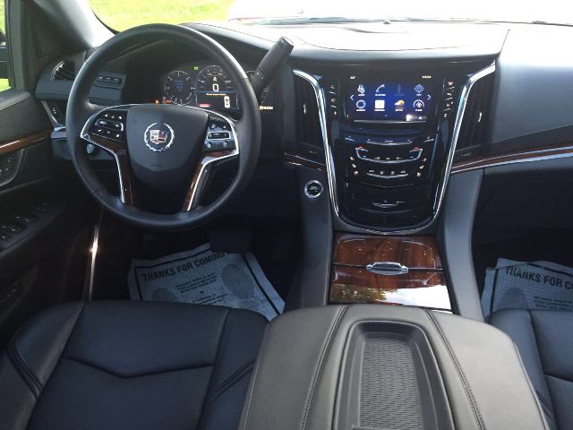 Cadillac Escalade 2015 Tyreaction int1