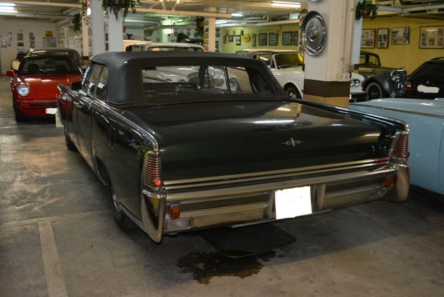 P0050 Lincoln continental cabrio  negro tras