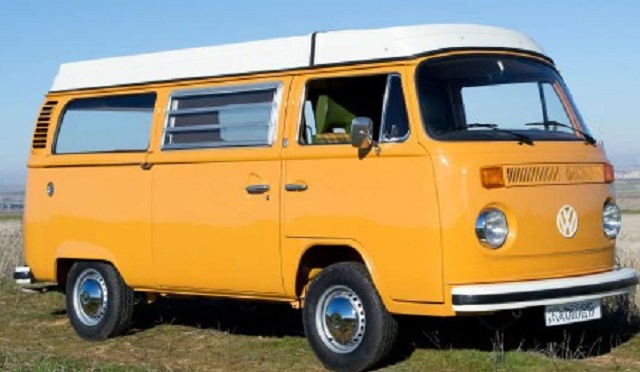 pm0011 alquiler volkwagen t1 t2 hippie madrid vehículos de escena naranja tyreaction front